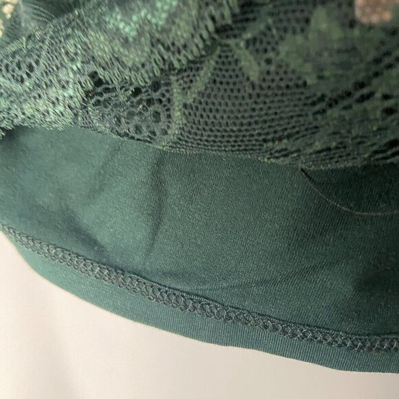 Bebe Green Lace Long Sleeve Top and Skirt Size XXS New - Picture 8 of 8